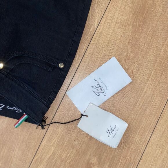 JFOUR NWT Black Straight Legged Jeans, Size 31", MSRP $130 - Picture 3 of 16